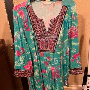 Beautiful jeweled tone tunic